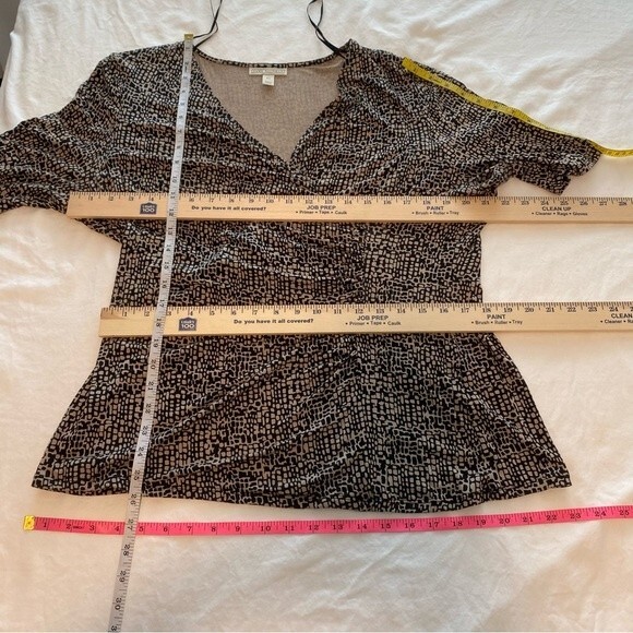 Dana Buchman Wrap Front Ruche Short Sleeve Abstract Black Tan Blouse Top Sexy XL - Picture 5 of 8